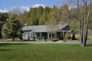 Guest House - Country homes for sale and luxury real estate including horse farms and property in the Caledon and King City areas near Toronto