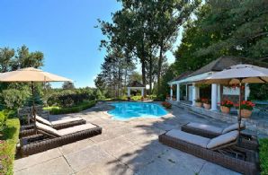 Pool and Cabana - Country homes for sale and luxury real estate including horse farms and property in the Caledon and King City areas near Toronto