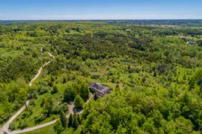 Belfountain Area Country Home with Western Views & Long Private Drive - Country homes for sale and luxury real estate including horse farms and property in the Caledon and King City areas near Toronto