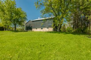 Barns would make ideal Studio or Residential Conversion - Country homes for sale and luxury real estate including horse farms and property in the Caledon and King City areas near Toronto