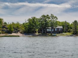 Jones Island - Country Homes for sale and Luxury Real Estate in Caledon and King City including Horse Farms and Property for sale near Toronto