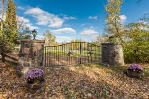 Matching Stone Gates - Country homes for sale and luxury real estate including horse farms and property in the Caledon and King City areas near Toronto