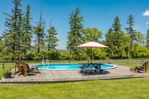 Century Home, Cookstown, Ontario - Country homes for sale and luxury real estate including horse farms and property in the Caledon and King City areas near Toronto