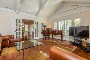 Living Room - Country homes for sale and luxury real estate including horse farms and property in the Caledon and King City areas near Toronto