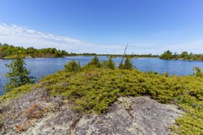 Dixon Island & Dixon Islet, Frederic Inlet, Parry Sound, Ontario - Country homes for sale and luxury real estate including horse farms and property in the Caledon and King City areas near Toronto