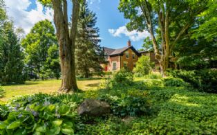 House through the Garden - Country homes for sale and luxury real estate including horse farms and property in the Caledon and King City areas near Toronto