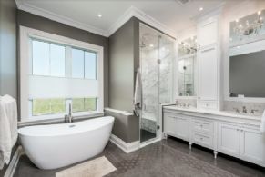 Primary En Suite Bathroom - Country homes for sale and luxury real estate including horse farms and property in the Caledon and King City areas near Toronto