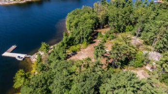 32 Webber Island, Honey Harbour, Georgian Bay, Ontario - Country homes for sale and luxury real estate including horse farms and property in the Caledon and King City areas near Toronto