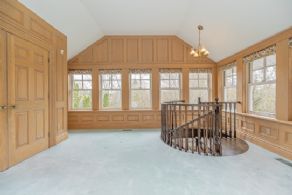 Primary Closet/Seating Area - Country homes for sale and luxury real estate including horse farms and property in the Caledon and King City areas near Toronto