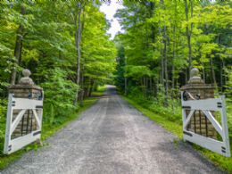 Gate to Lockton - Country homes for sale and luxury real estate including horse farms and property in the Caledon and King City areas near Toronto