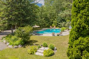 Swimming Pool - Country homes for sale and luxury real estate including horse farms and property in the Caledon and King City areas near Toronto