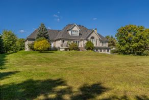 Rowley Drive, Palgrave, Ontario - Country homes for sale and luxury real estate including horse farms and property in the Caledon and King City areas near Toronto