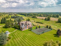 Turkey Hill, King, Ontario - Country homes for sale and luxury real estate including horse farms and property in the Caledon and King City areas near Toronto
