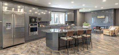 Eat-in kitchen with walk-in pantry, breakfast area, fireplace and walk-out to deck - Country homes for sale and luxury real estate including horse farms and property in the Caledon and King City areas near Toronto