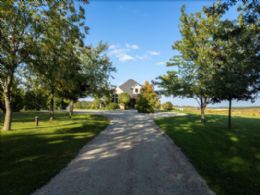 Front tree-lined drive - Country homes for sale and luxury real estate including horse farms and property in the Caledon and King City areas near Toronto
