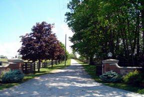 Entrance - Country homes for sale and luxury real estate including horse farms and property in the Caledon and King City areas near Toronto